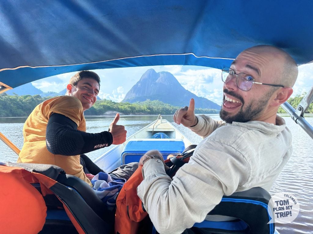 Boat to Cerros de Mavecure Colombia - Amazon Gateway - Tom Adrien