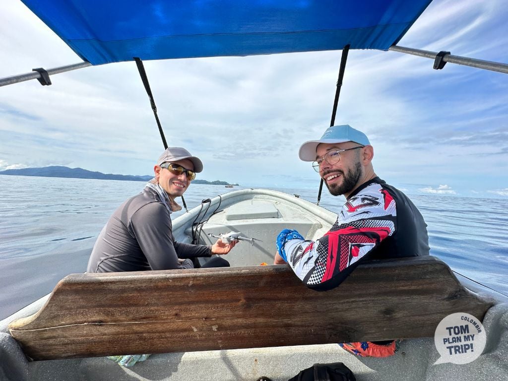 Boat Tour whales - Bahia Solano Pacific Coast Colombia - Tom Adrien