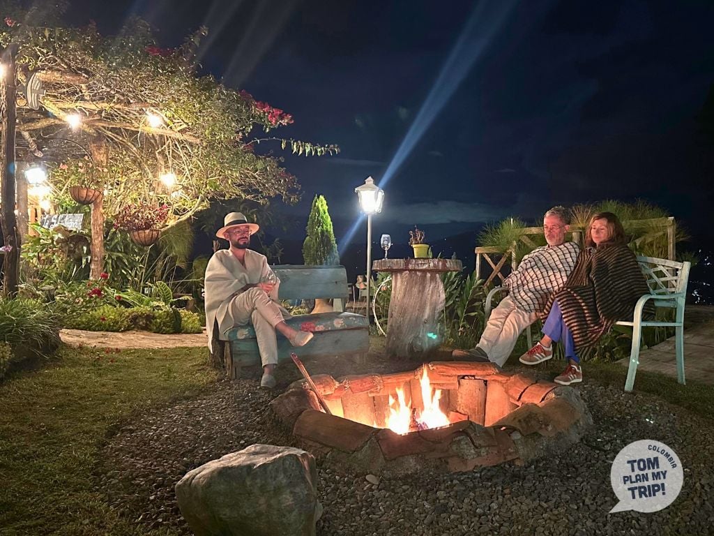 Bonfire in La Sebastyana Horizontes Antioquia Colombia - Tom