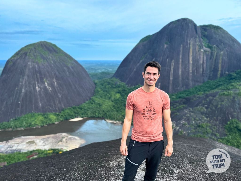 Cerros de Mavecure Guainia Colombia - Amazon Gateway - Adrien Cerros de Mavecure Guainia Colombia - Amazon Gateway - Adrien
