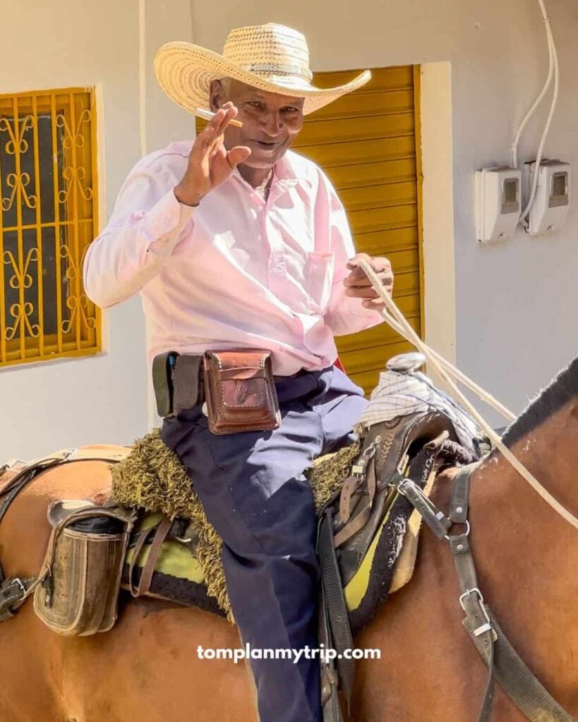 Cowboy Colombian People - Horizontes (3)