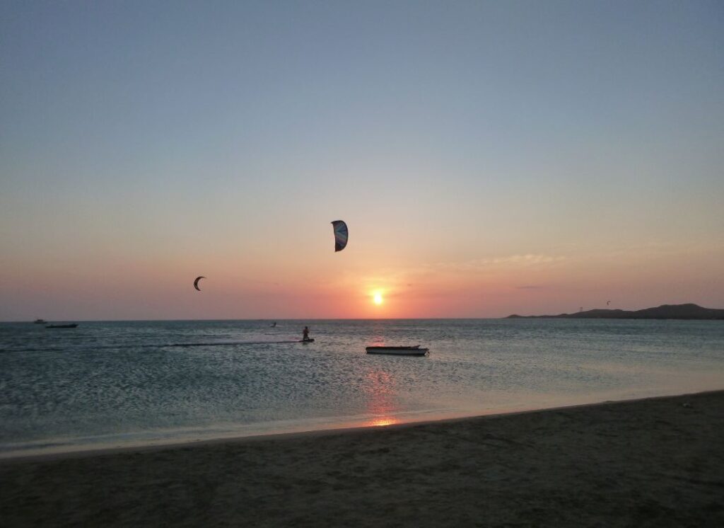(Credito a) Kitesurfing Cabo de la Vela