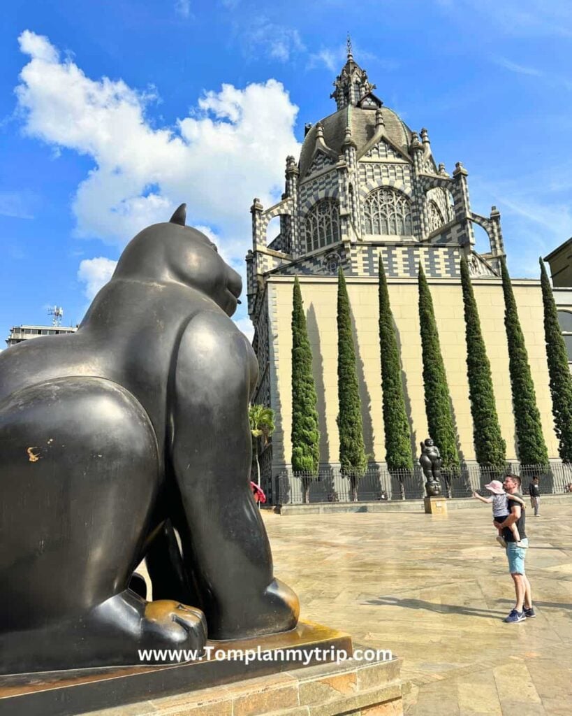 Downtown Medellin plaza botero (1) (1)