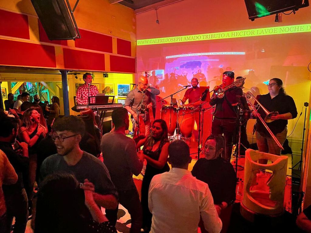 Galeria Café Libro Bar in Bogota Colombia - Bogota and Around - Salsa Dance