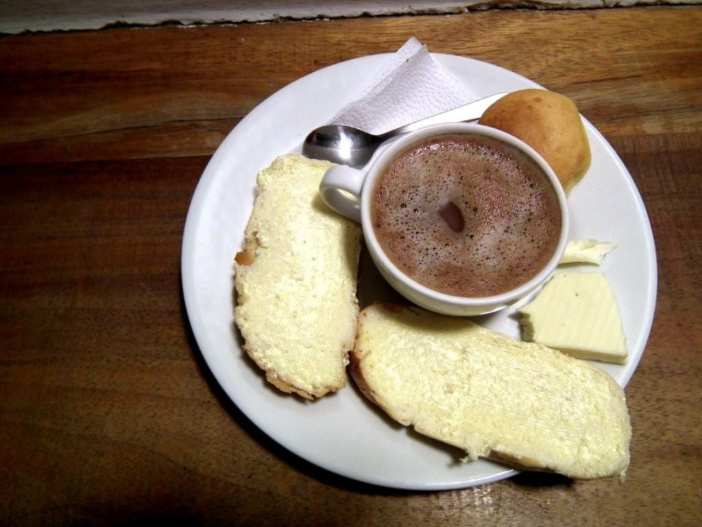 Hot chocolate and cheese Puerta Falsa