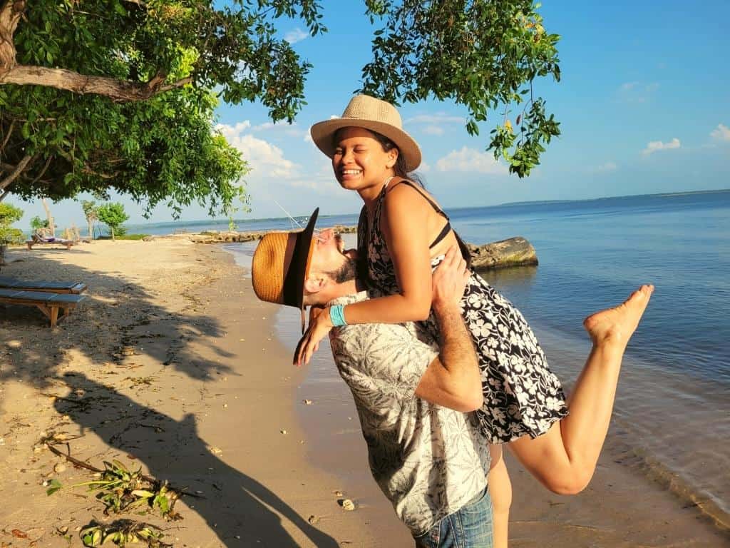 Isla Baru Playa Manglares Tom & Aleja (1)