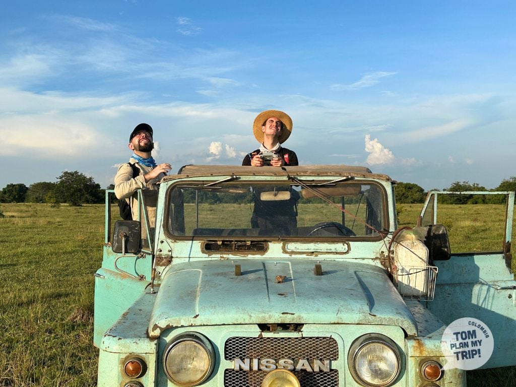 Jeep Puerto Gaitan Hato Mururito - Llanos Orientales Colombia - Tom Adrien