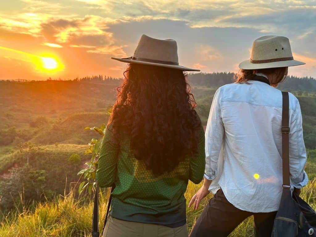 Los Llanos - Villavicencio - Puerto Gaitan - Hato Mururito - Sunset on hills