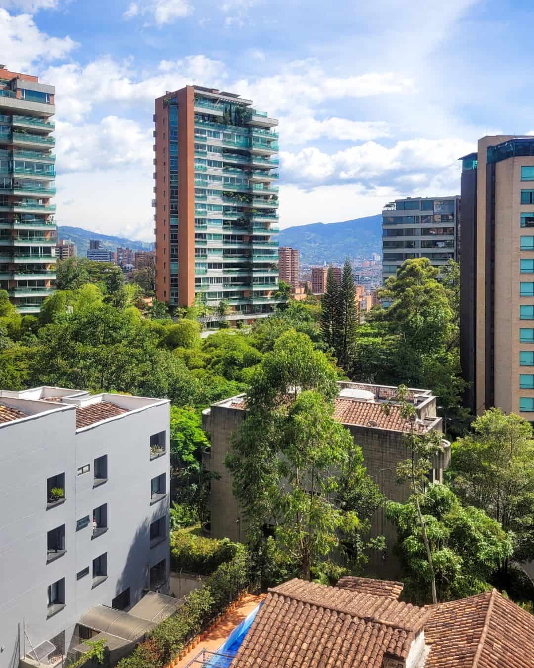 medellin Colombia El Poblado (1)