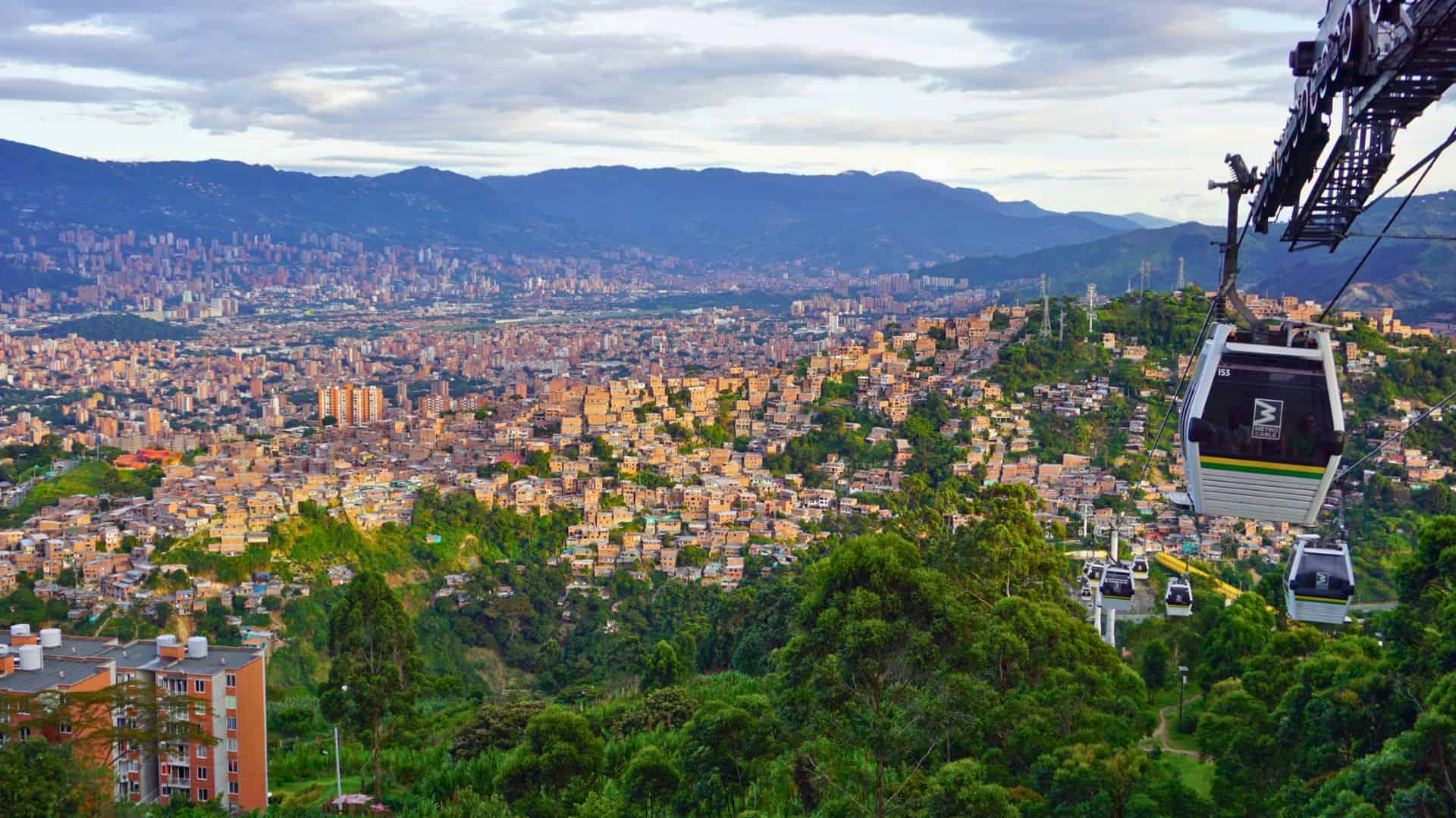 Medellin cable car view large picture (1)
