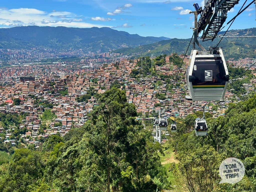 Metro Metocable Medellin to Comuna 13 - Antioquia Colombia (2)