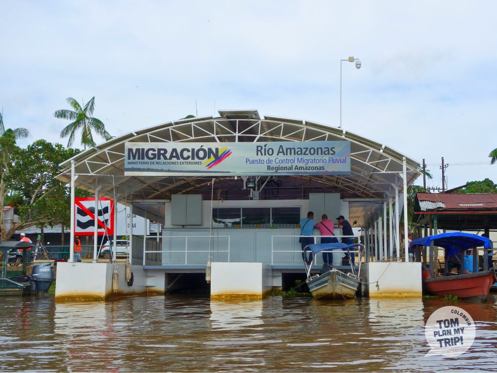 migration boat leticia amazon Colombia