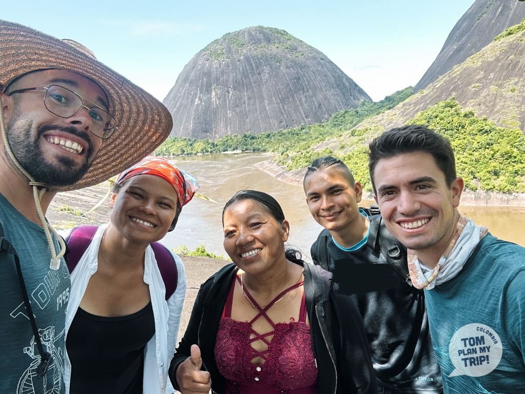 Natives and Local guides Cerros de Mavecure Amazon Gateway - Adrien Tom Aleja