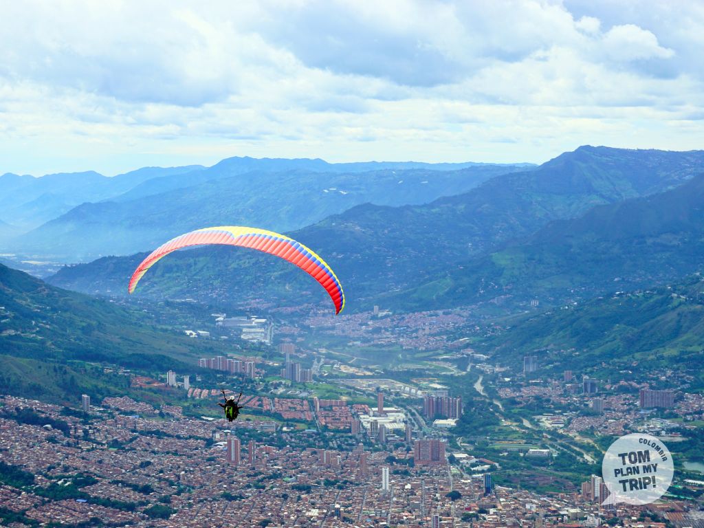 Paragliding in San Felix Medellin Antioquia Colombia (1)