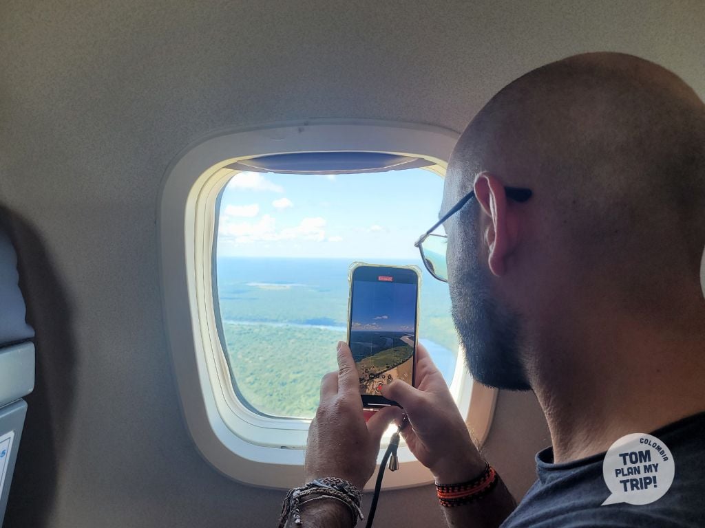 Plane to Inirida Guania Colombia - Amazon Gateway - Tom