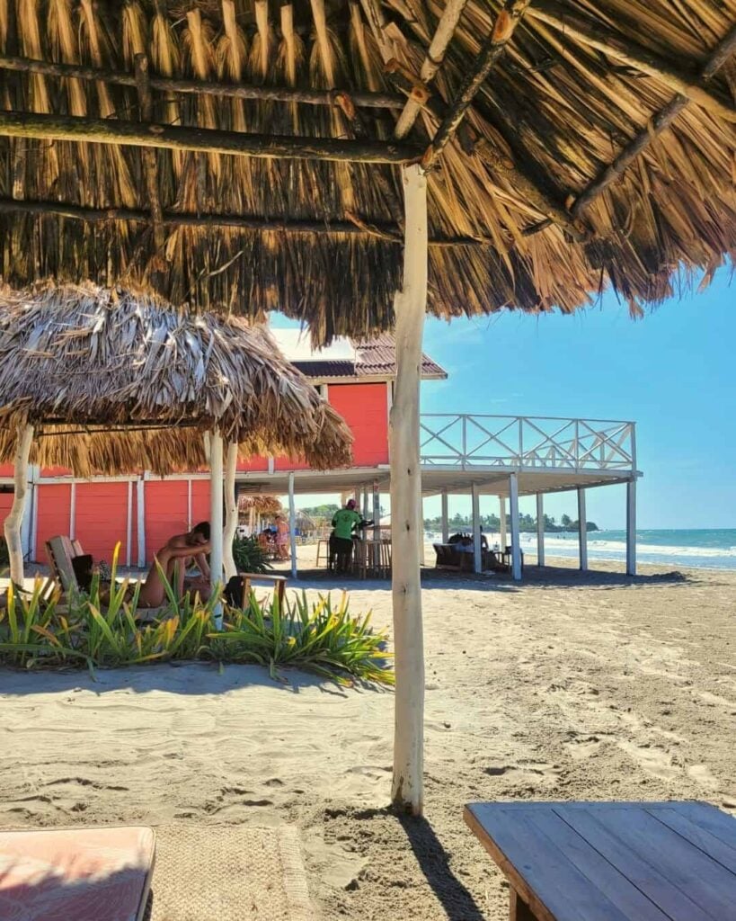 Playa Linda Tierra Bomba (1) (1)