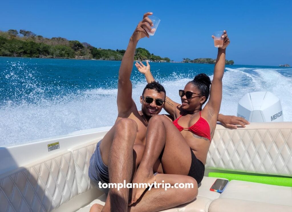 Rosario-Island-Boat-with-Aymeric-Cartagena