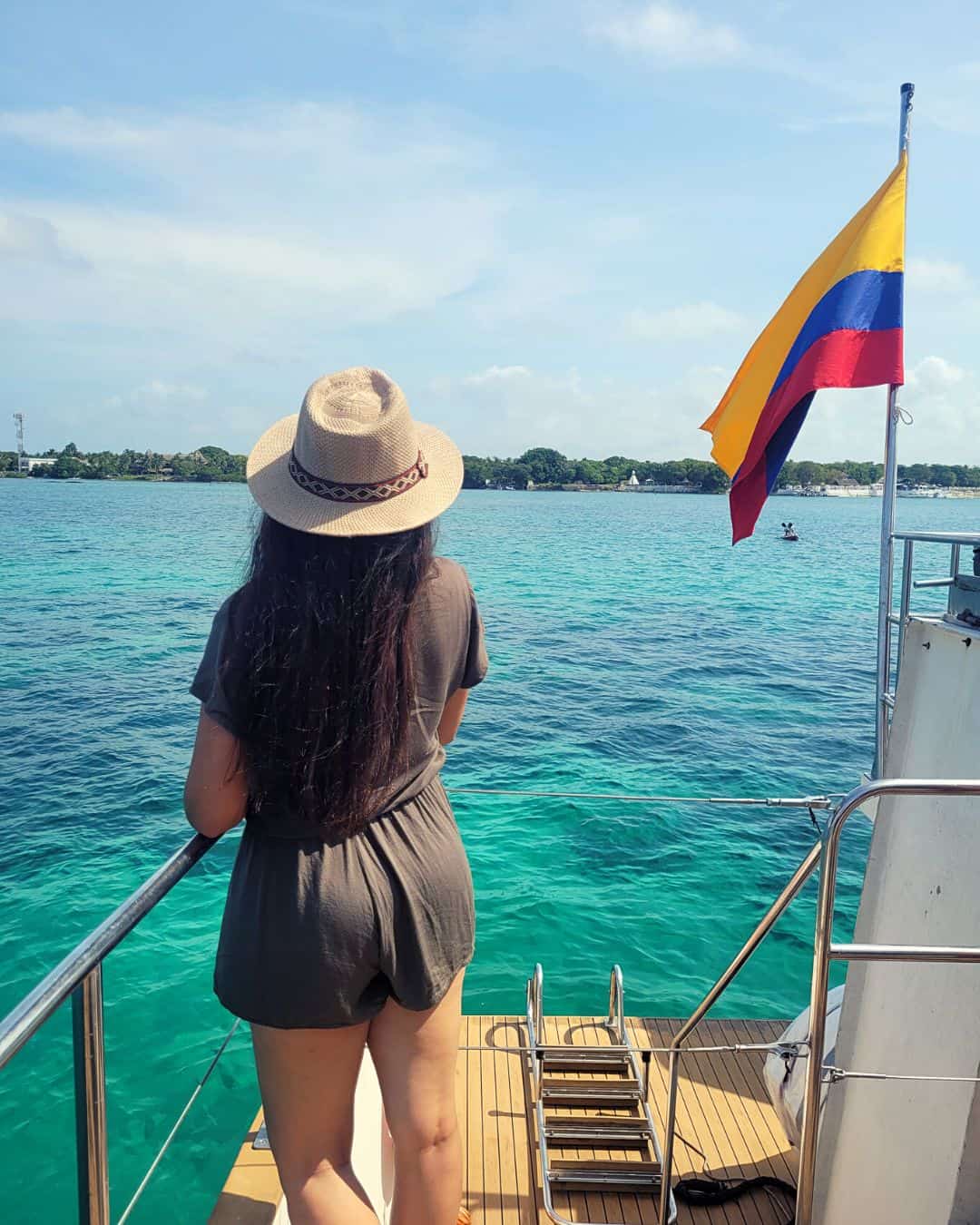 Rosario islands trip Catamaran (3) (1)