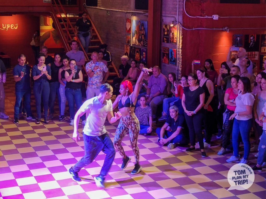 Salsa Cali Colombia - La topa Tolondra - Cali and around