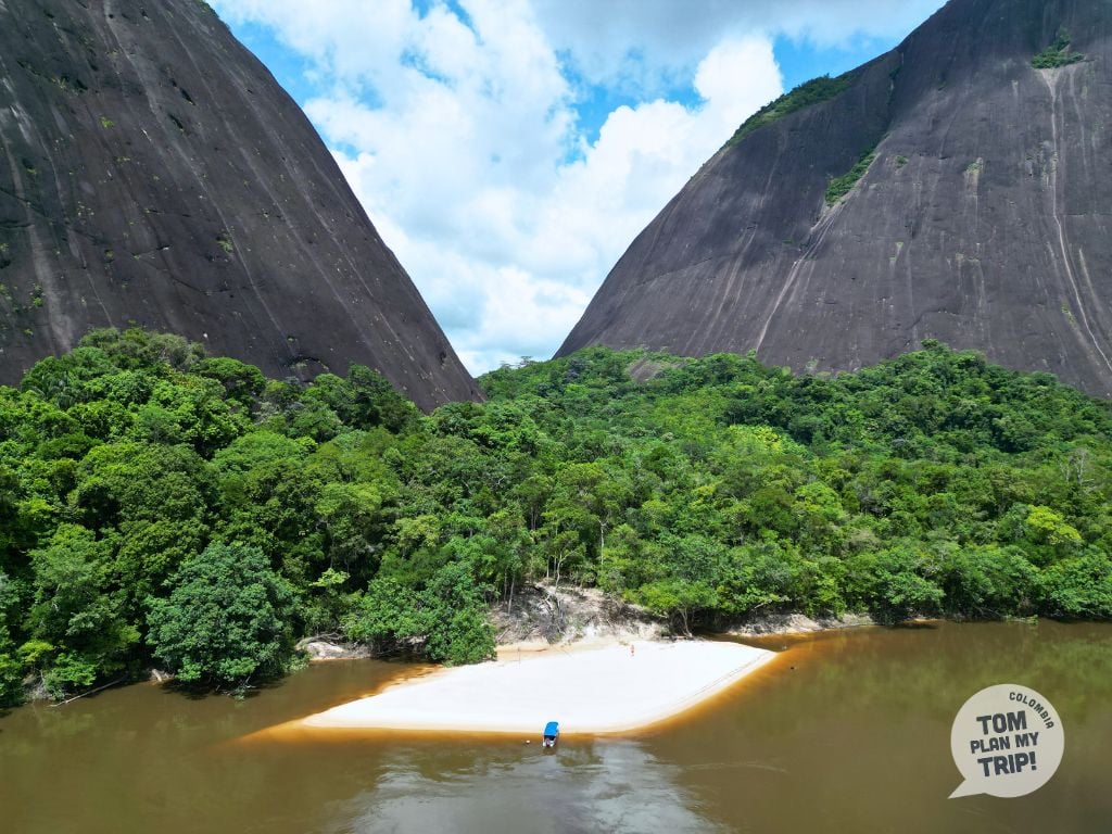 White sand beach Cerros de Mavecure Colombia - Amazon Gateway